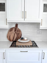 Load image into Gallery viewer, Salt and Pepper Marble set with spoon