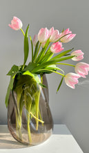 Load image into Gallery viewer, Ingolf Vase