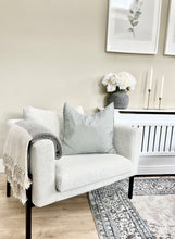 Load image into Gallery viewer, Block Stripe Throw